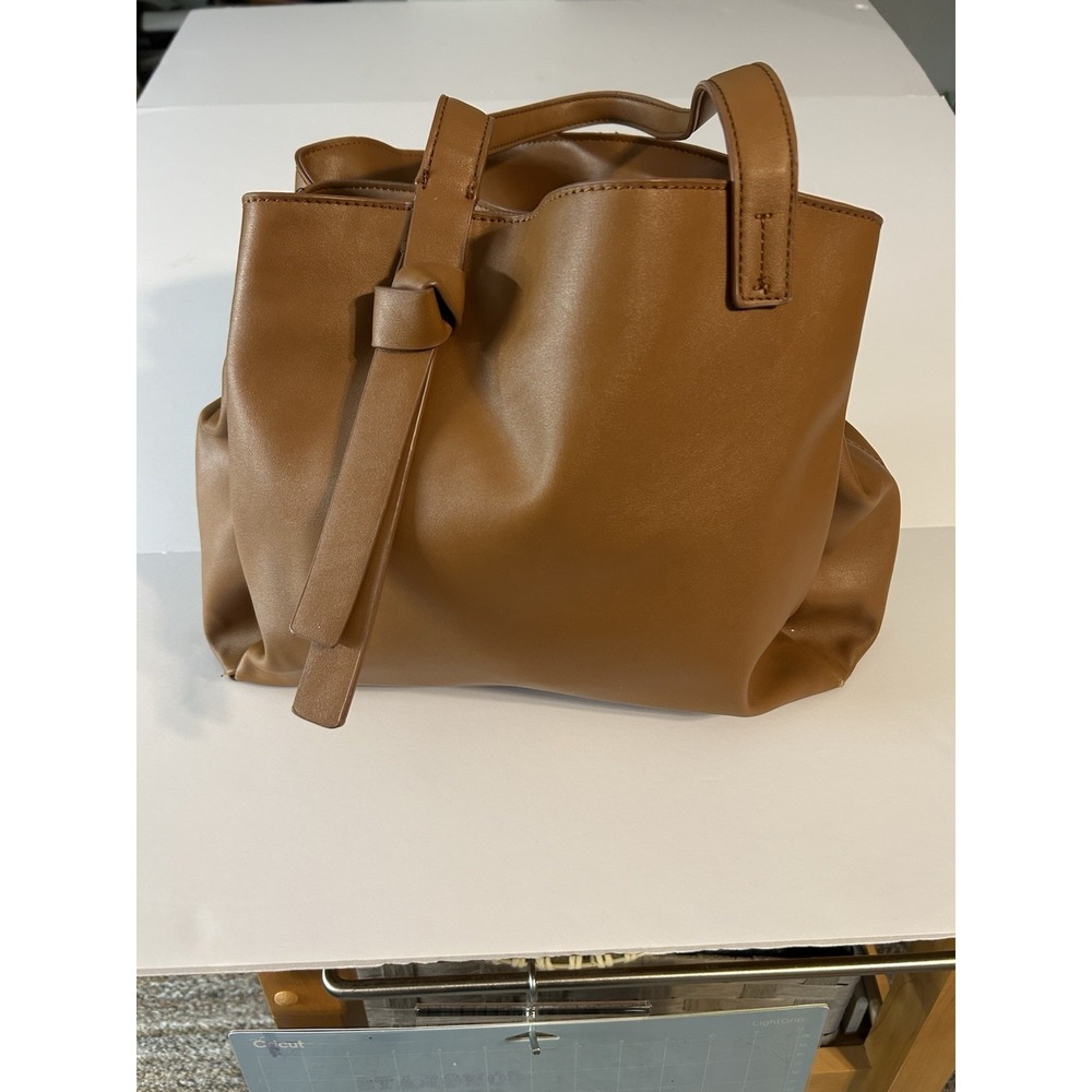 Nine West Handbag‎ Tan-3 Compartments